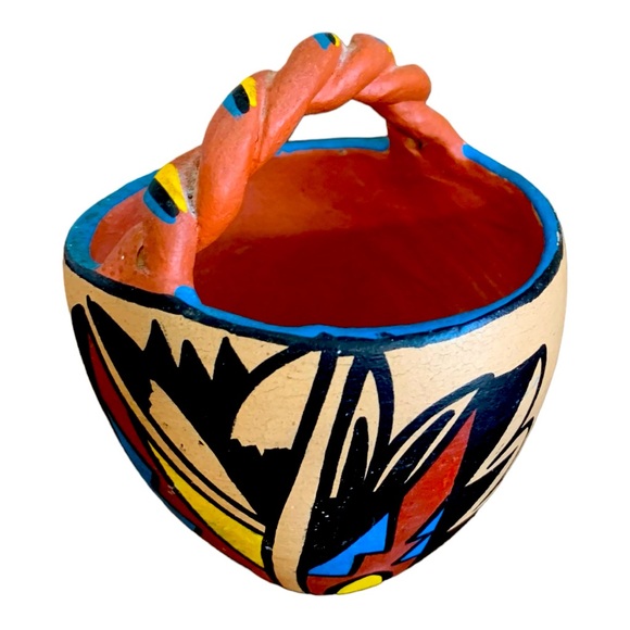 Native Style Pottery - Picture 4 of 4